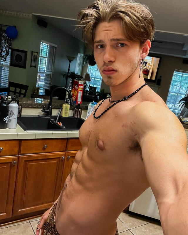 Gay Muscle Faggot Cumslut Whore Chase Stobbe Cmschse Onlyfans Porn