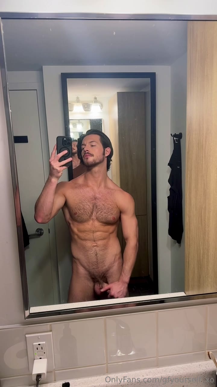 80 Muscular Hairy Hunk Théo Dore gfyourself xo OnlyFans anal porn