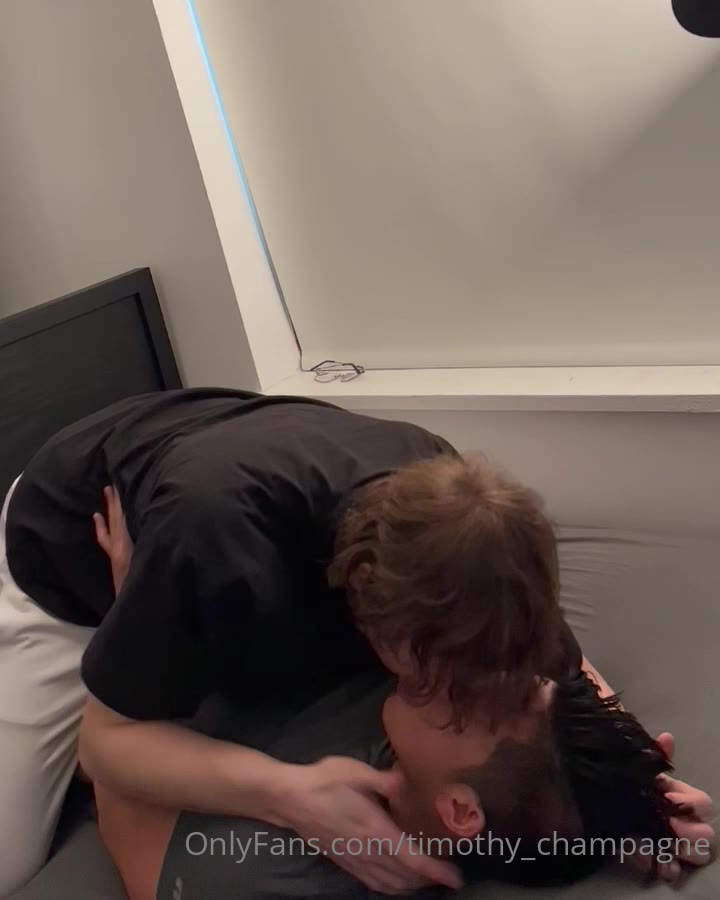 29 Timothy Champagne suck,fuck and hot kisses!