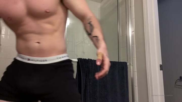 35 Derek Martin  deek_aesthetic Onlyfans Video