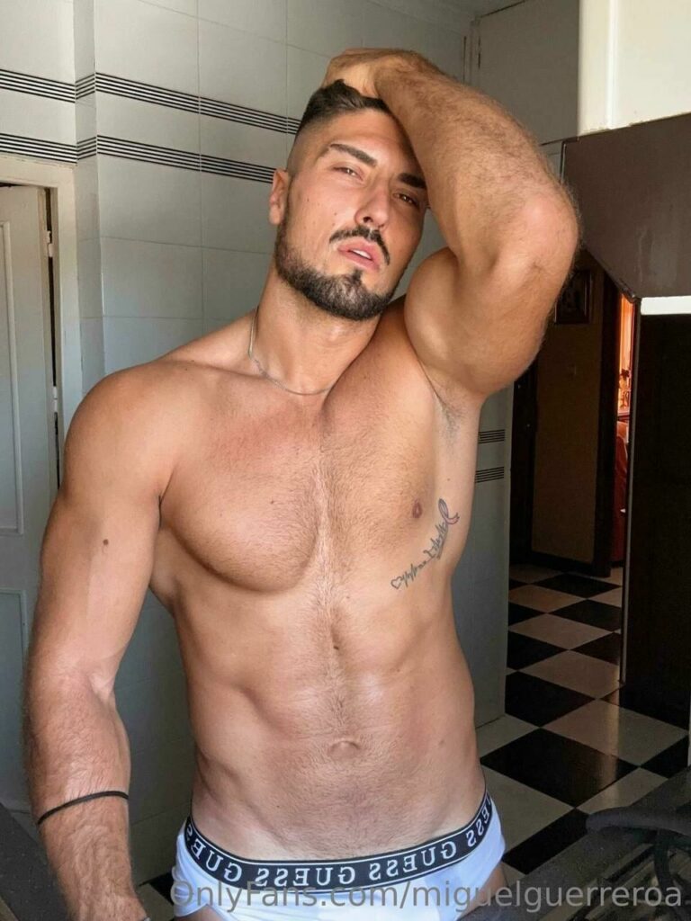 MIGUEL GUERRERO PHOTO GALLERY - GaysDream Gay Onlyfans Leaks