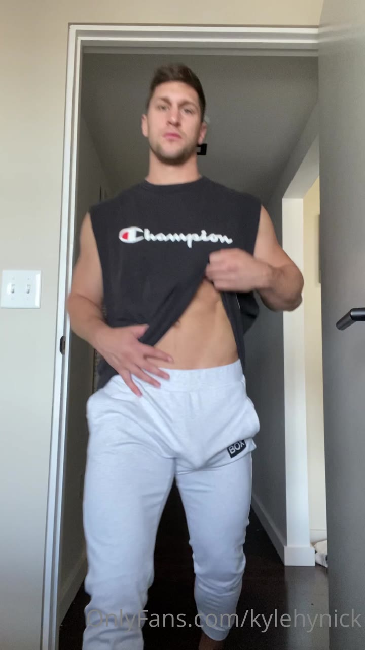 20 hot model Kyle Hynick naughty video