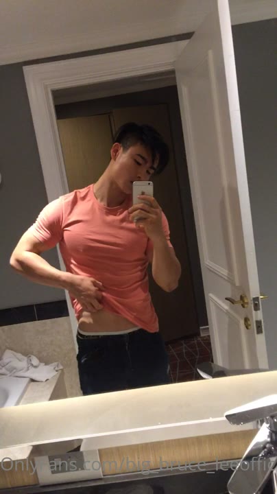 26 BustyBruceLee Onlyfans