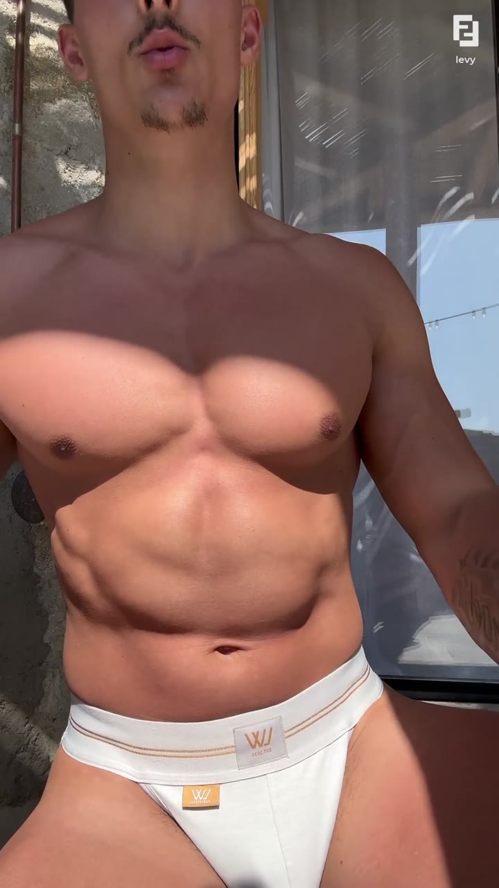 50  Muscle daddy Levy Van Wilgen Gay Cock Cum