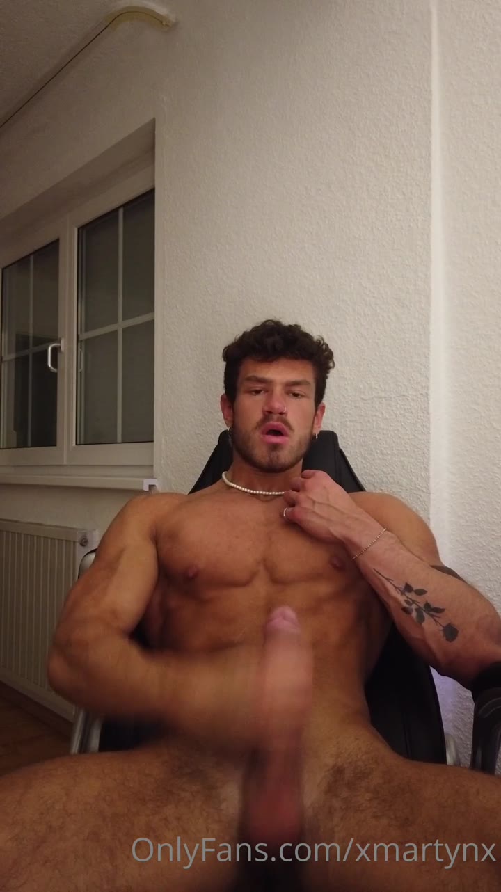 26  tattooed muscle hunk maesthetix xmartynx martinisdead onlyfans porn