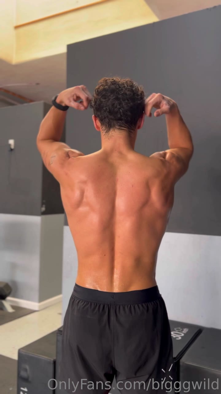 48 Big cock muscle stud Jake Wild bigggwild Onlyfans porn