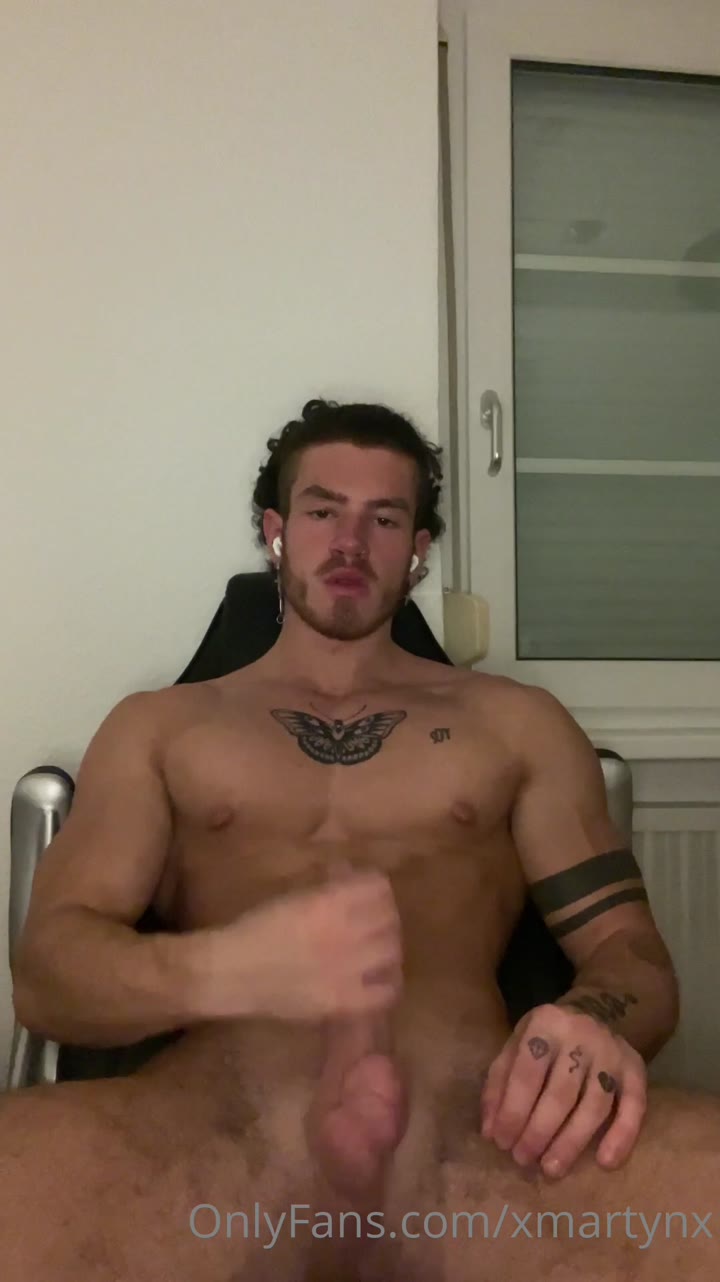 27  tattooed muscle hunk maesthetix xmartynx martinisdead onlyfans porn