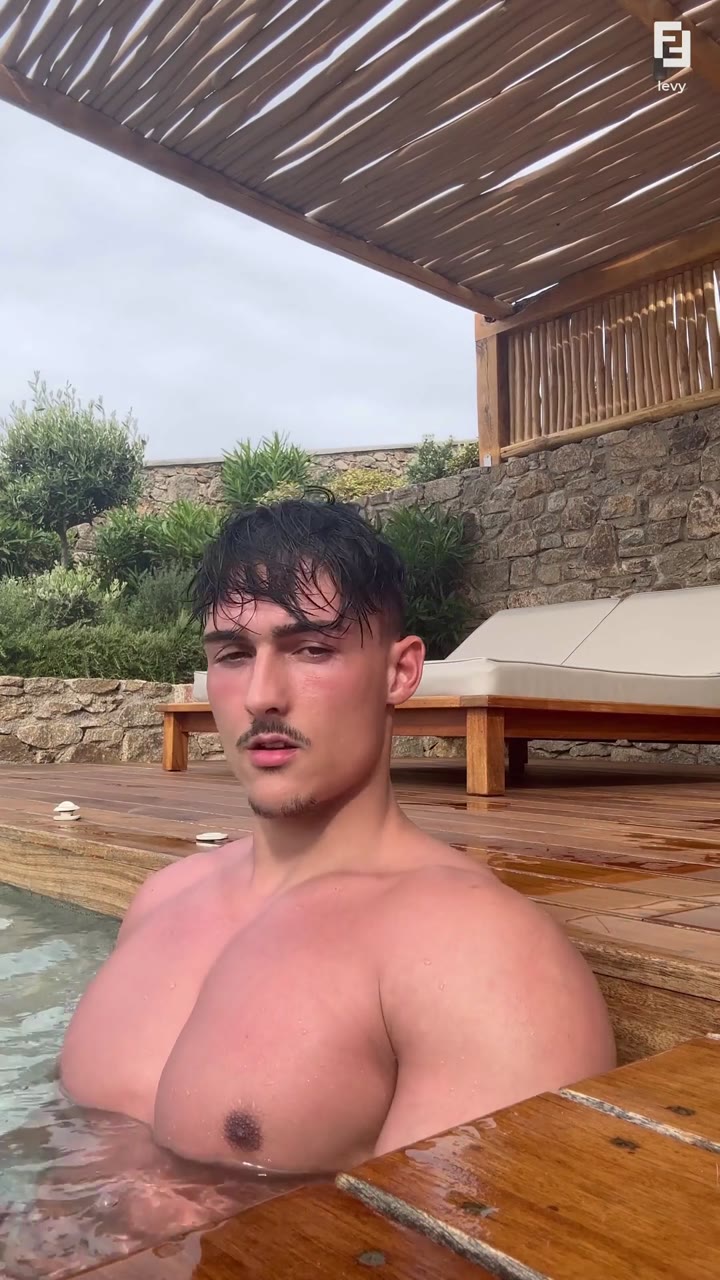43  Muscle daddy Levy Van Wilgen Gay Cock Cum