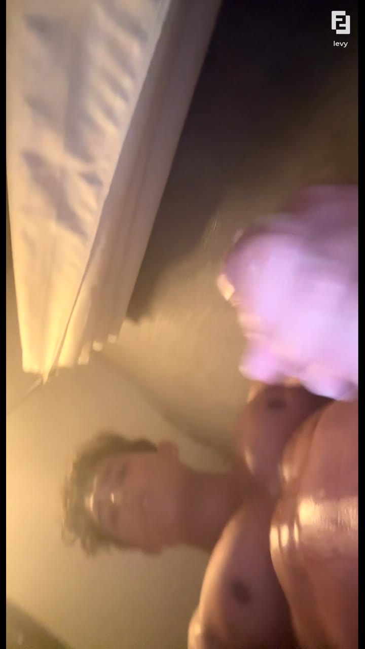 45  Muscle daddy Levy Van Wilgen Gay Cock Cum