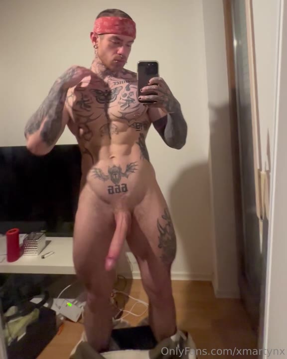 1  tattooed muscle hunk maesthetix xmartynx martinisdead onlyfans porn