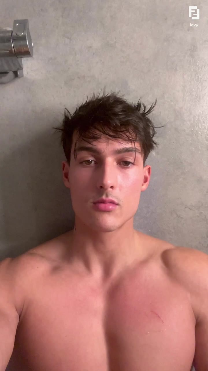 44  Muscle daddy Levy Van Wilgen Gay Cock Cum
