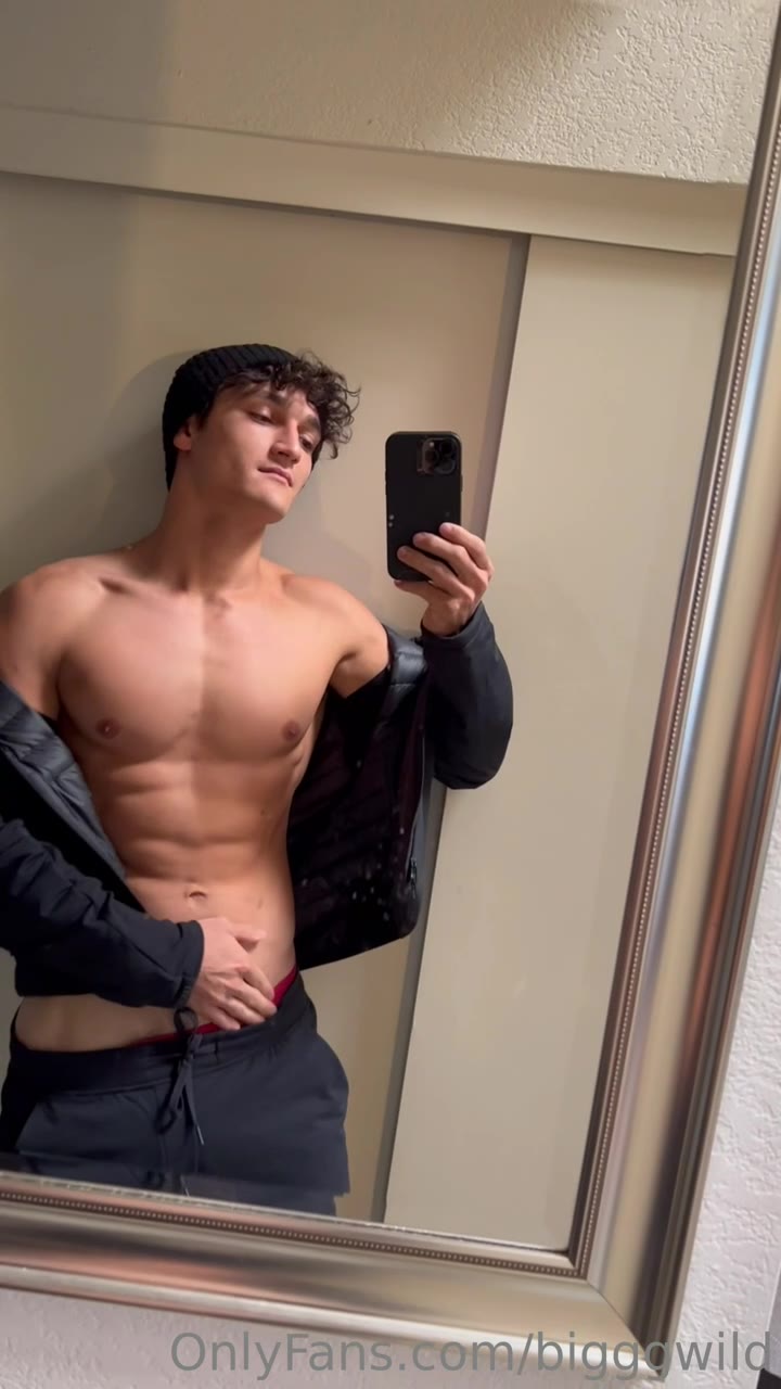 54 Big cock muscle stud Jake Wild bigggwild Onlyfans porn