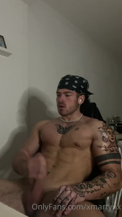 4  tattooed muscle hunk maesthetix xmartynx martinisdead onlyfans hot porn
