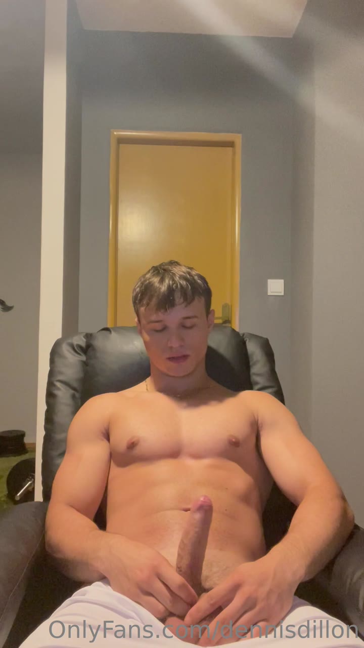 31 Muscle 18 yo teen  Dennis Dillon dennisdillon onlyfans porn