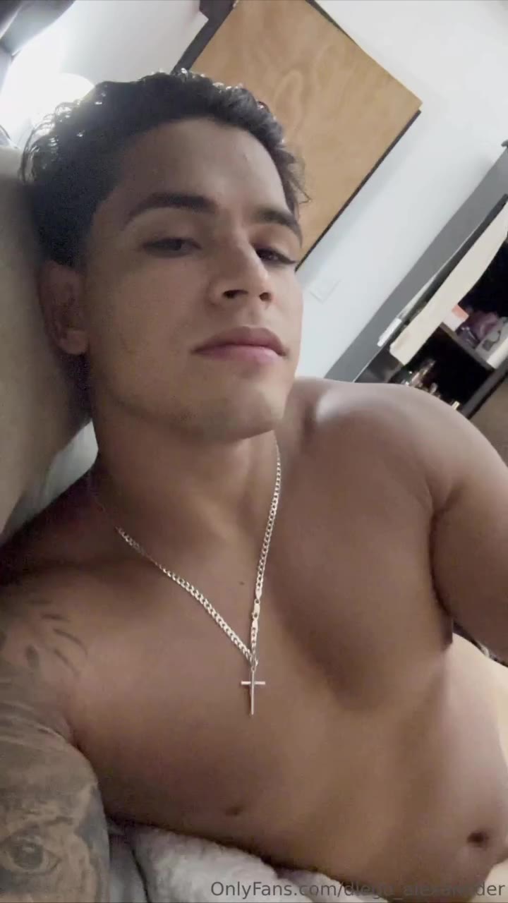 38 Disabled Latino hunk Diego Alexannder diego_alexannder onlyfans porn leaked