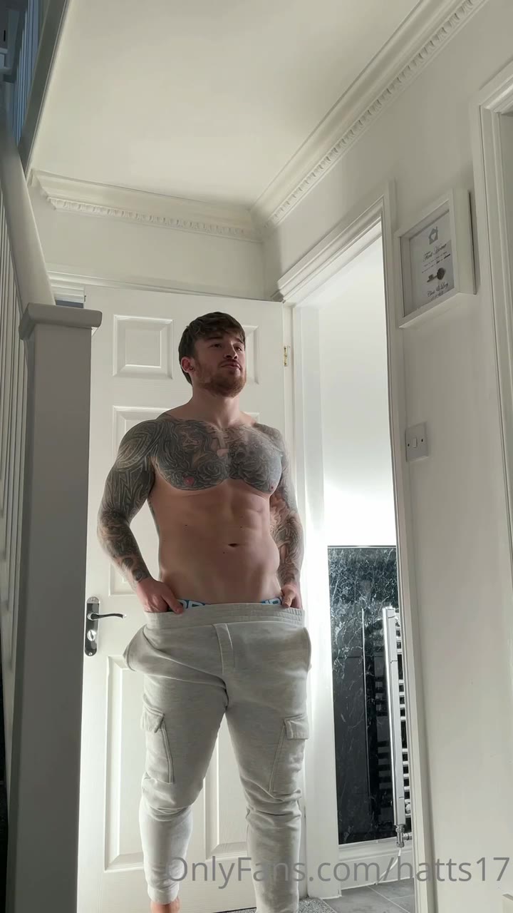 170 Tattooed Hottie Personal trainer Chris Hatton hatts17 leaked onlyfans porn