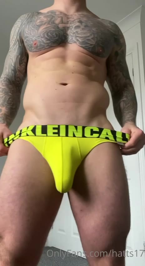 32 Tattooed Hottie Personal trainer Chris Hatton hatts17 leaked onlyfans porn