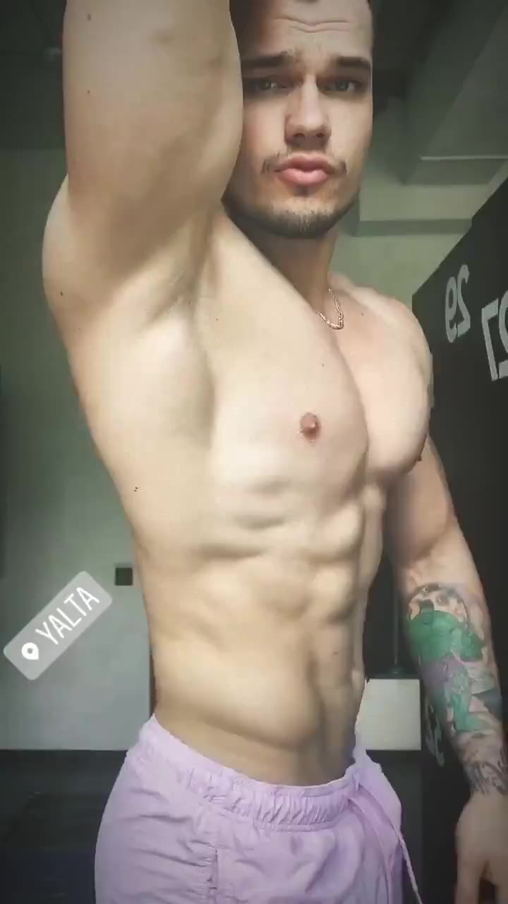 4 russian muscle hunk jerk off
