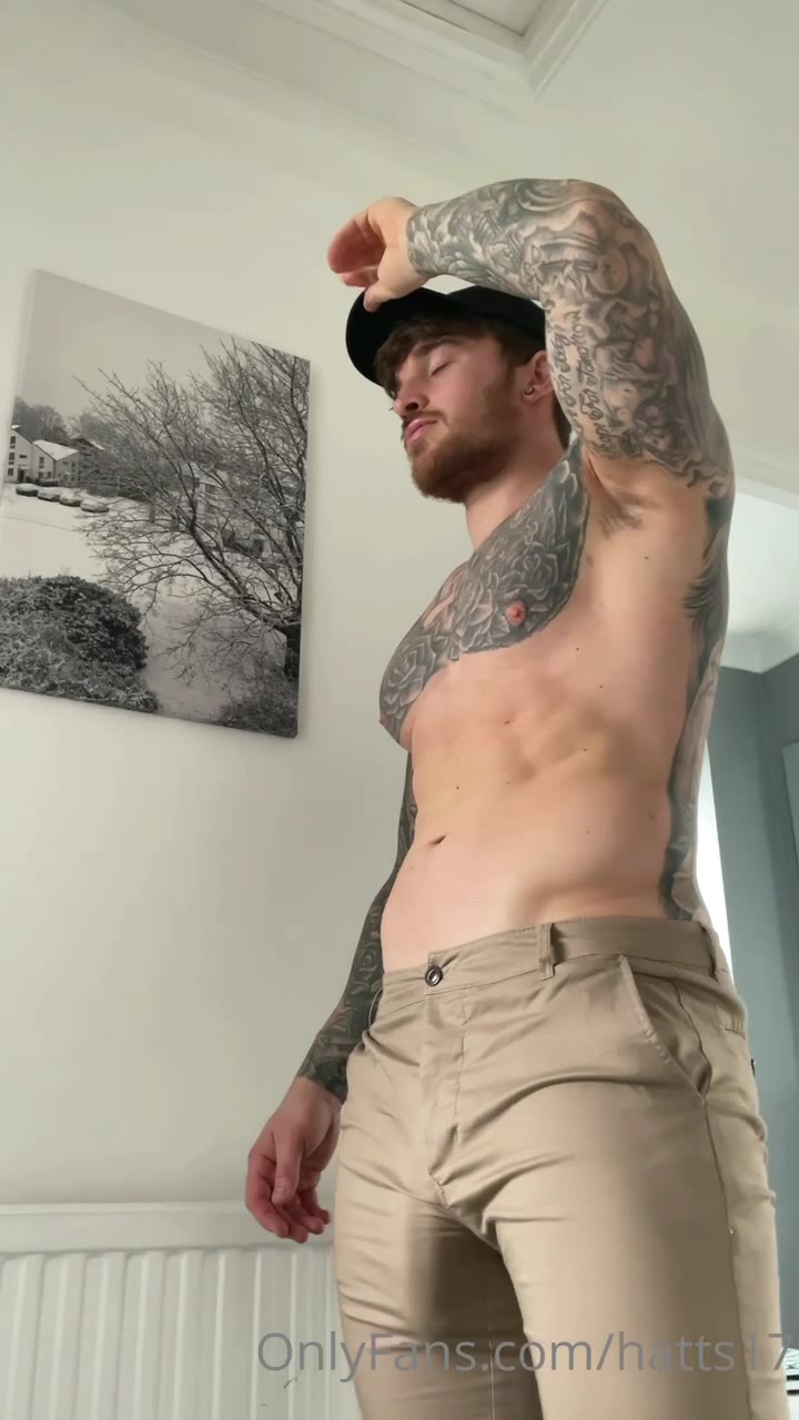 128 Tattooed Hottie Personal trainer Chris Hatton hatts17 leaked onlyfans porn