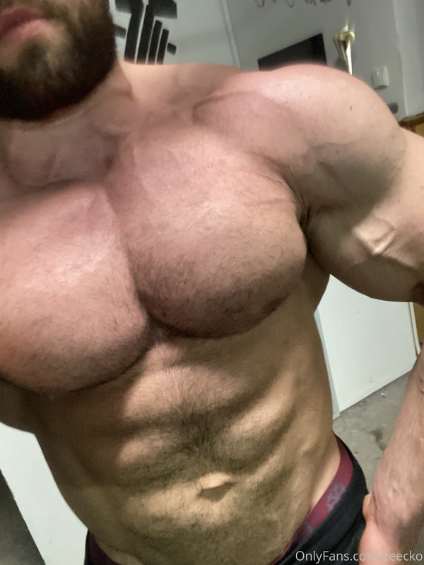 231 Massive bodybuilder Pavel Červinka zeecko onlyfans porn