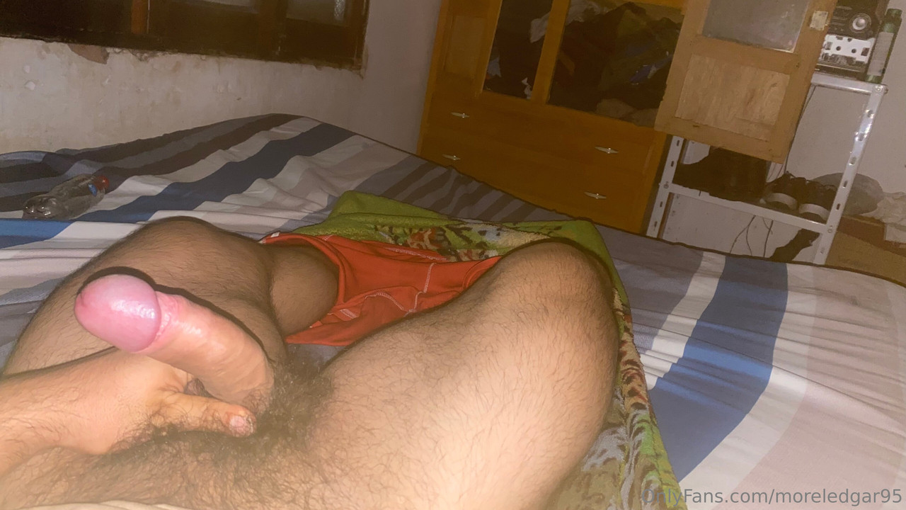 27 Latino hunk Edgar Morel moreledgar95 sexy livestream