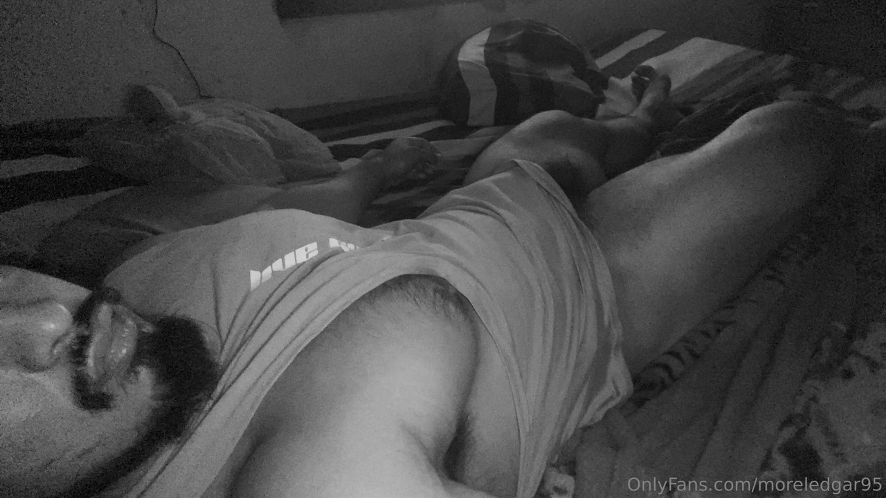 33 Latino hunk Edgar Morel moreledgar95 sexy livestream