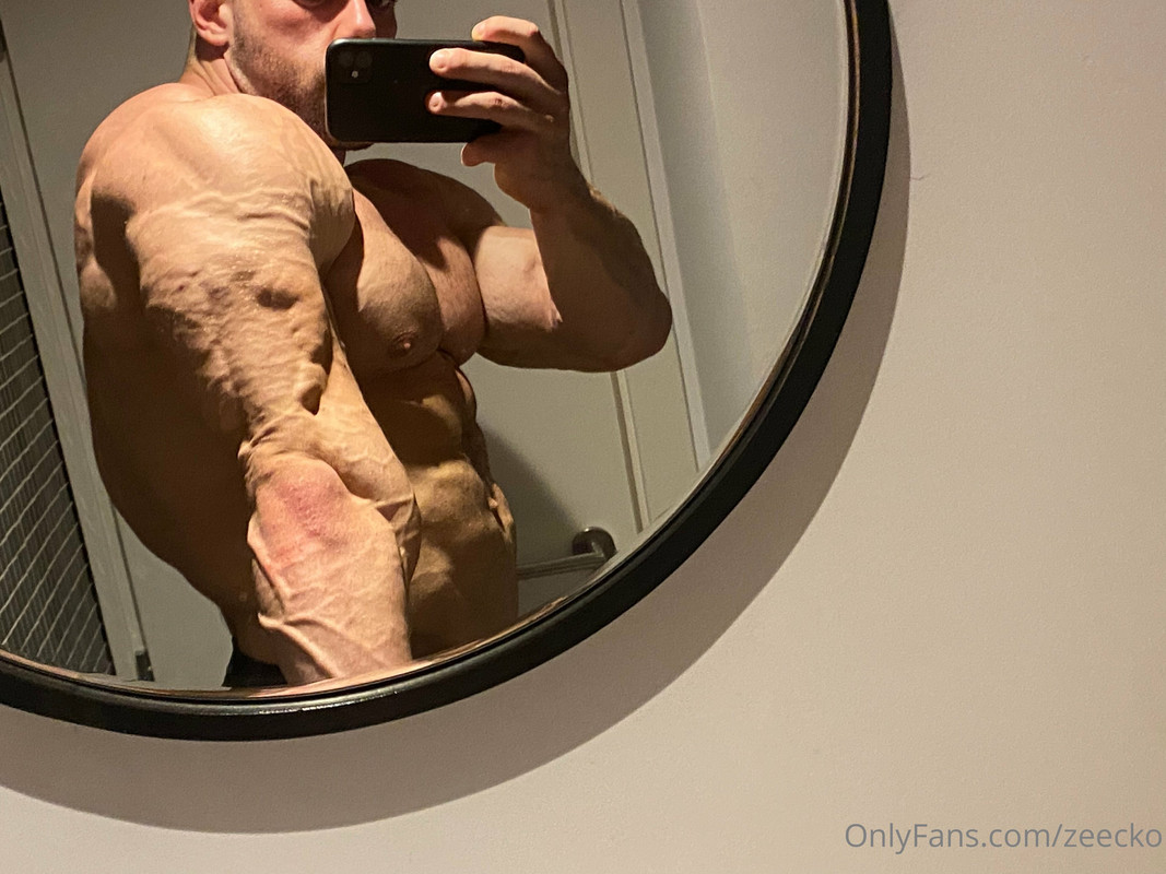 102 Massive bodybuilder Pavel Červinka zeecko onlyfans porn