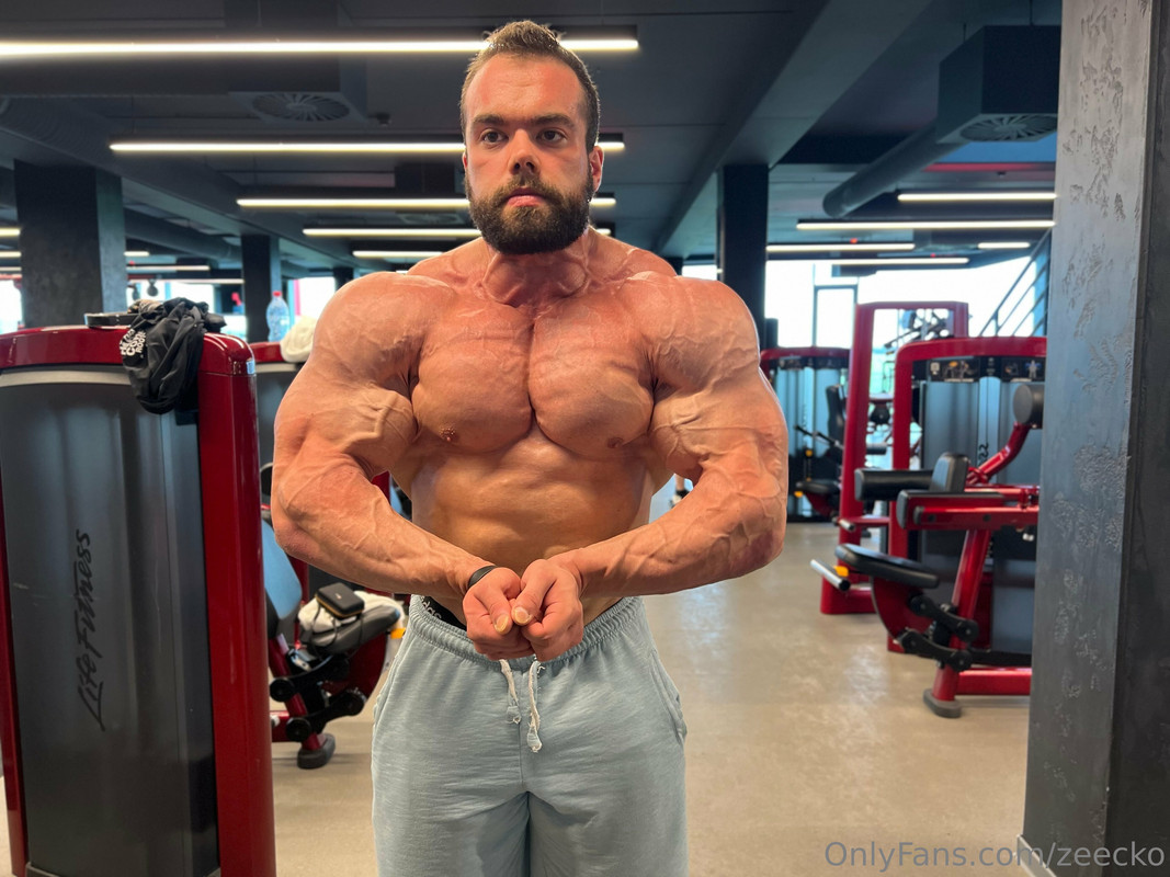 120 Massive bodybuilder Pavel Červinka zeecko onlyfans porn
