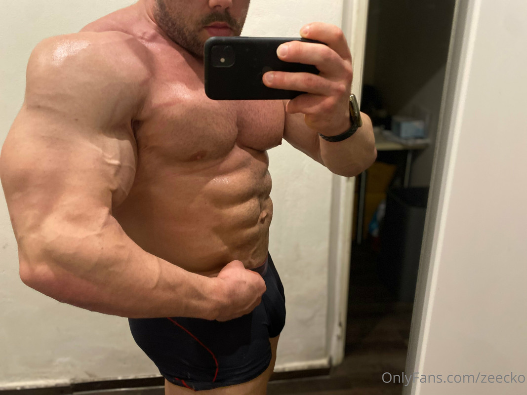 139 Massive bodybuilder Pavel Červinka zeecko onlyfans porn