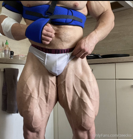 143 Massive bodybuilder Pavel Červinka zeecko onlyfans porn