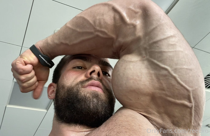 154 Massive bodybuilder Pavel Červinka zeecko onlyfans porn