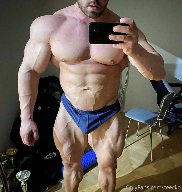 160 Massive bodybuilder Pavel Červinka zeecko onlyfans porn