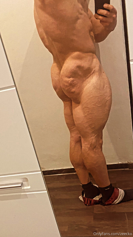 168 Massive bodybuilder Pavel Červinka zeecko onlyfans porn