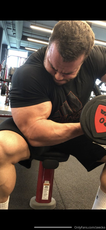 186 Massive bodybuilder Pavel Červinka zeecko onlyfans porn