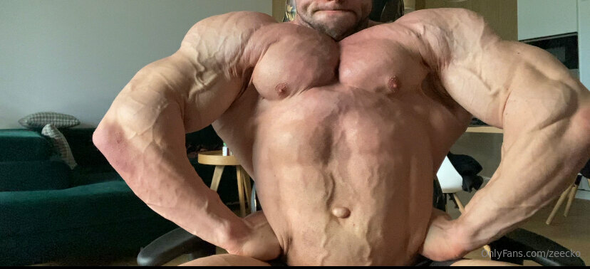 189 Massive bodybuilder Pavel Červinka zeecko onlyfans porn