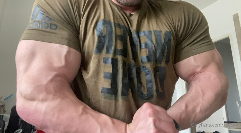 194 Massive bodybuilder Pavel Červinka zeecko onlyfans porn