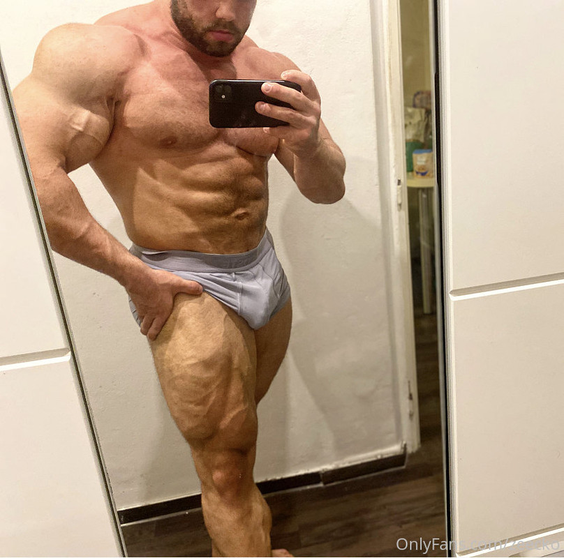 217 Massive bodybuilder Pavel Červinka zeecko onlyfans porn