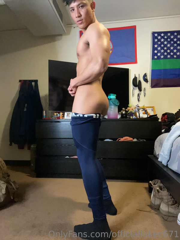 135 Asian twunk Luke Calip goldentwunk671 onlyfans porn