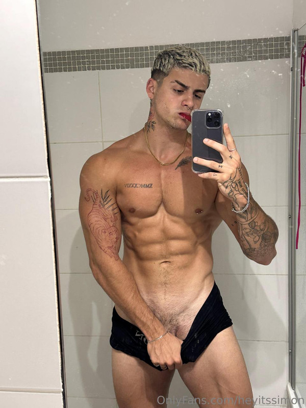 14 Simón Costa heyitssimon sexy cock