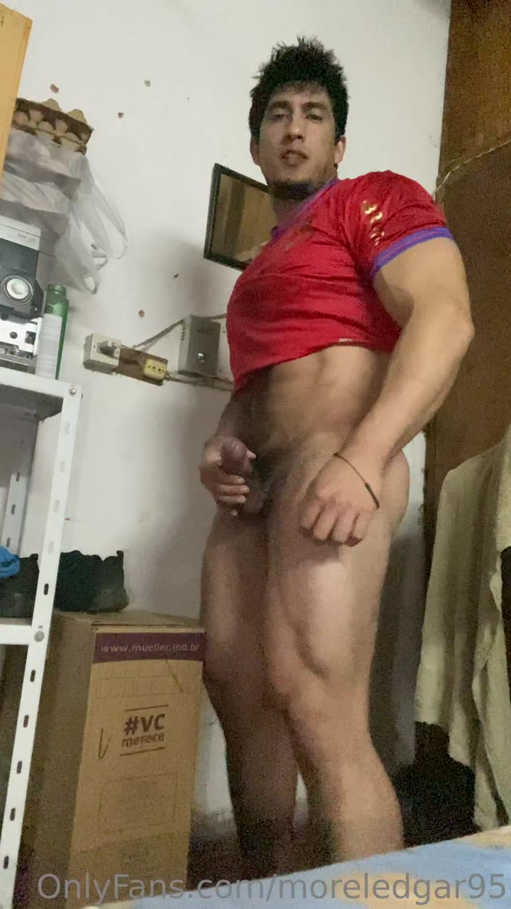 62 Latino hunk Edgar Morel moreledgar95 onlyfans porn