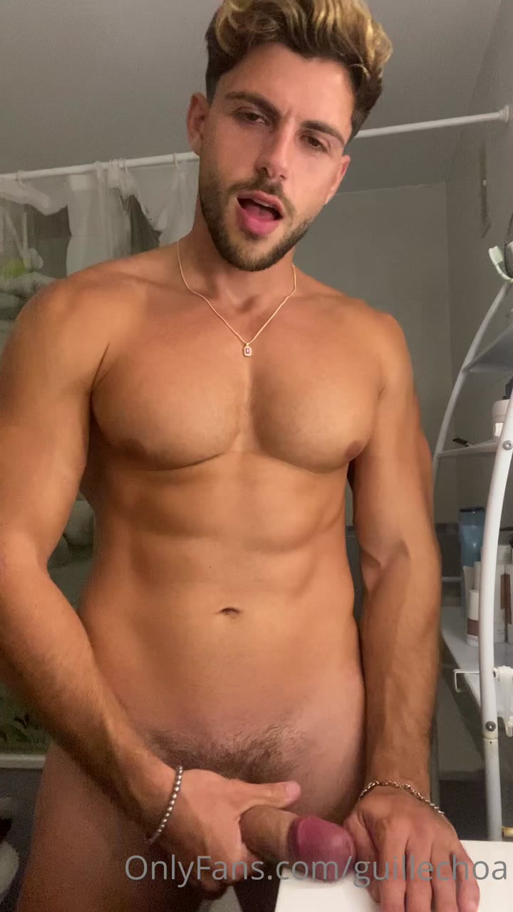 222  Spanish fitness model Guille Choa guillechoa onlyfans porn
