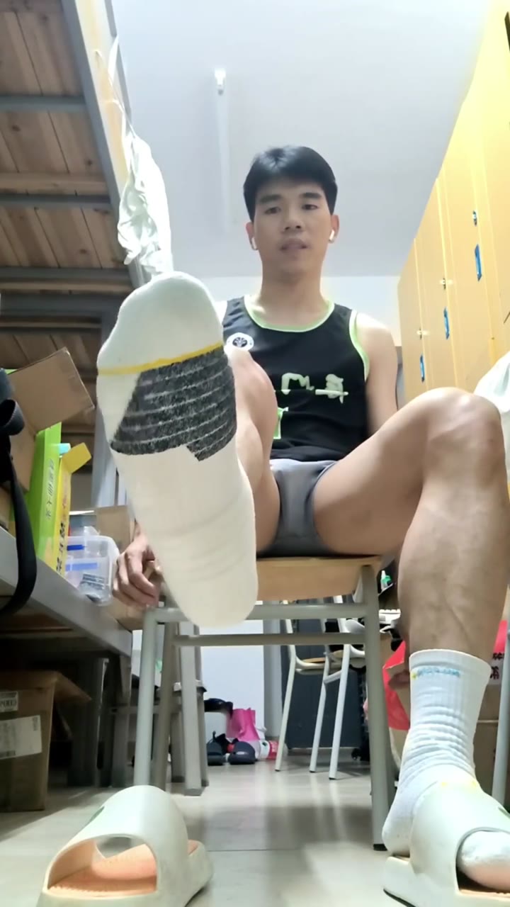 44 super sexy asian stud porn