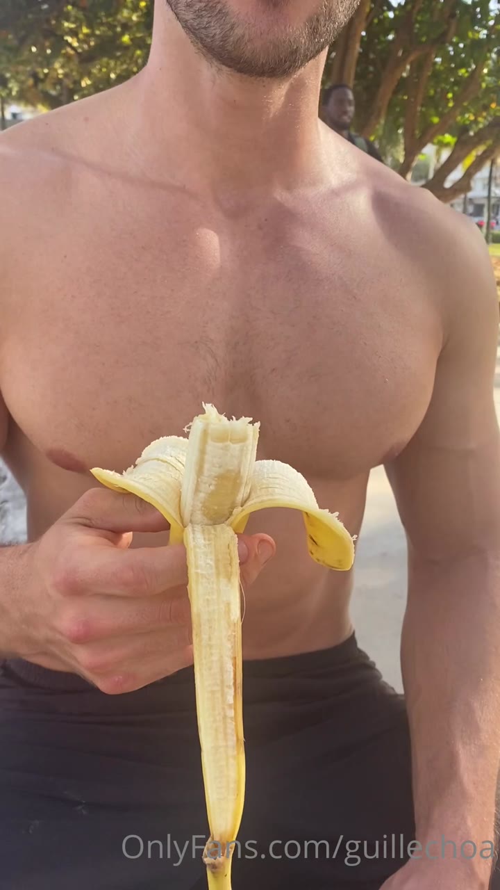 257  Spanish fitness model Guille Choa guillechoa onlyfans porn