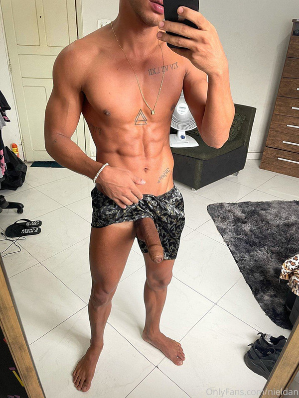 2 Brazilian hottie Nieldan OnlyFans porn