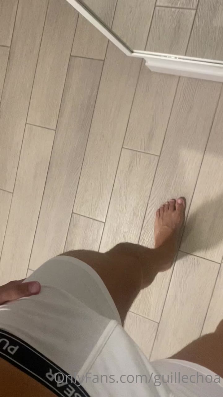 122  Spanish fitness model Guille Choa guillechoa onlyfans porn
