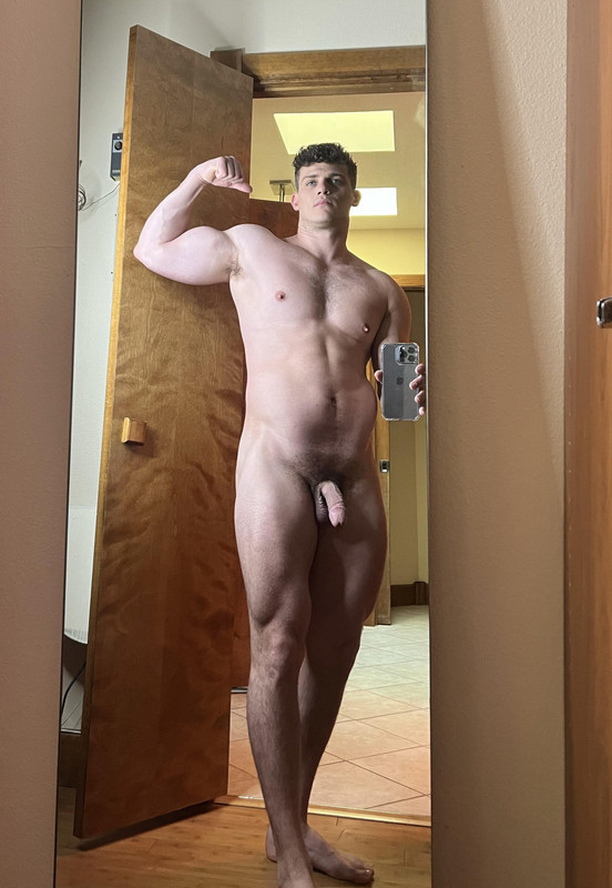 28 muscle jock elfluvr onlyfans  porn leaked