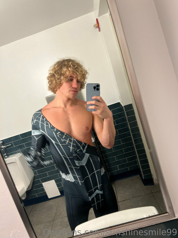 9 Curly Haired jock Owen Lindberg sunshinesmile99 onlyfans porn