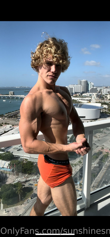 19 Curly Haired jock Owen Lindberg sunshinesmile99 onlyfans porn