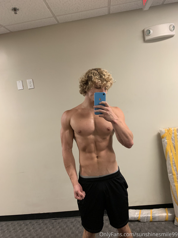 67  Curly Haired jock  Owen Lindberg sunshinesmile99 onlyfans porn