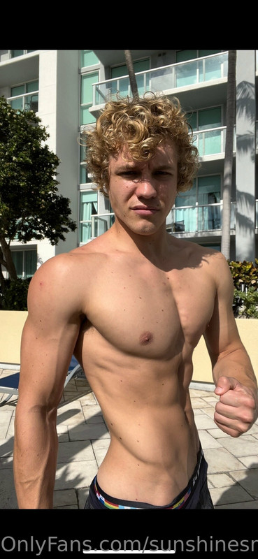 68  Curly Haired jock  Owen Lindberg sunshinesmile99 onlyfans porn